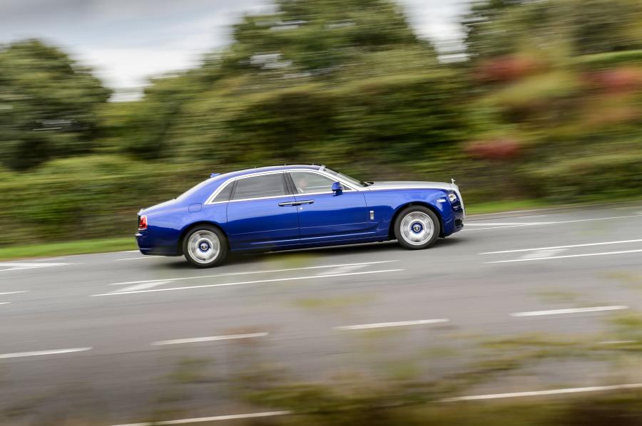  Rolls-Royce Ghost EWB 2014 года  (UK) (фото 25 из 26)